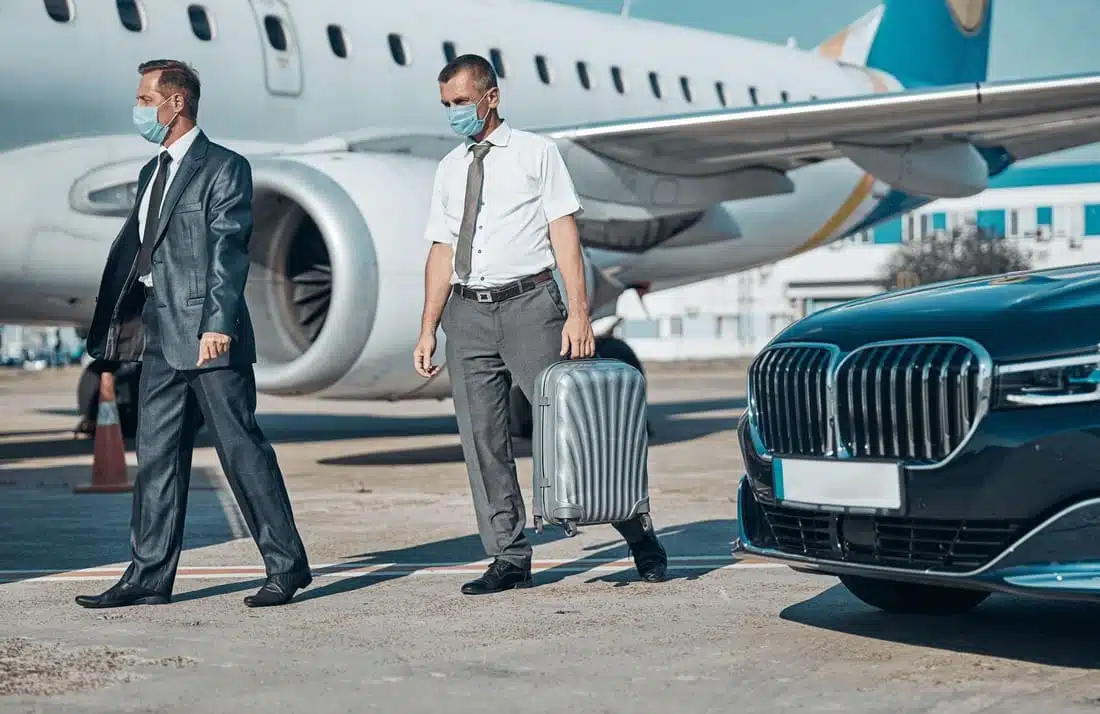 Bordeaux Airport,chauffeur privé à Bordeaux,Private Chauffeur Service in Bordeaux and surrounding areas.Bordeaux Airport Transfers,Professional taxi Bordeaux airport to city centre transfer with luxury vehicle,Book a Taxi at Bordeaux-Mérignac Airport